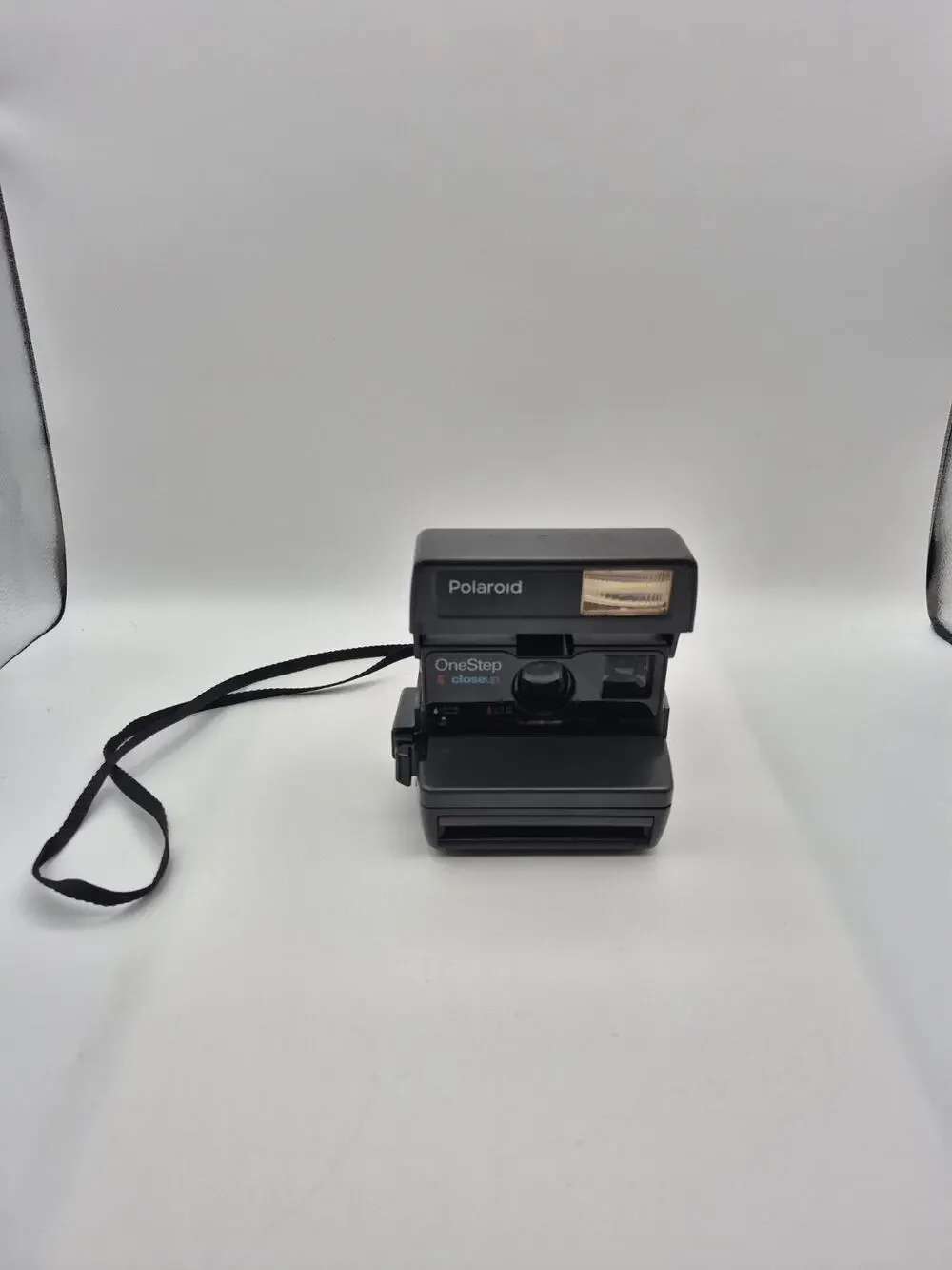 Vintage Polaroid One Step Close Up 600 Instant Film Camera w/ Strap